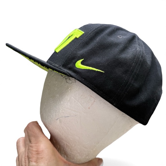Nike Beast Snapback Hat Black Neon Green Streetwear Style - Picture 9 of 15
